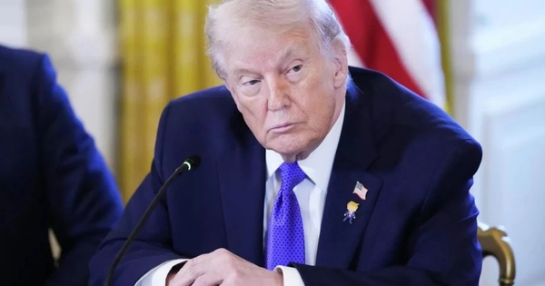 Cái chết bí ẩn của các nhà nghiên cứu UFO và tiết lộ của Tổng thống Trump