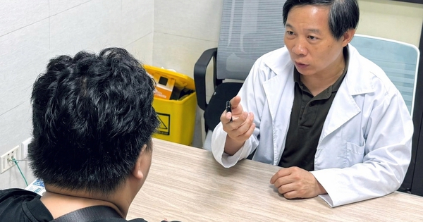 CEO 42 tuổi bật khóc khi cơ thể bỗng nhiên 'không nghe lời'