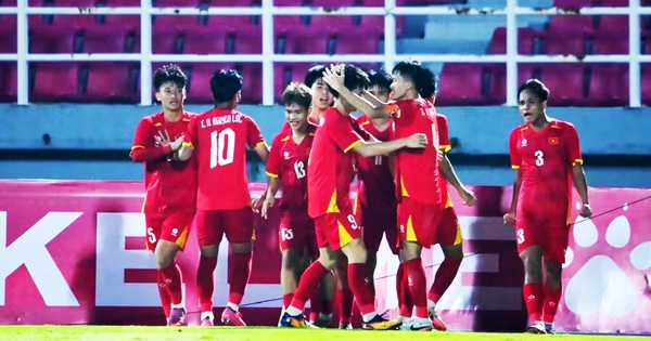 Báo Trung Quốc: “Australia cũng chỉ có thể ngước nhìn tuyển Việt Nam!”