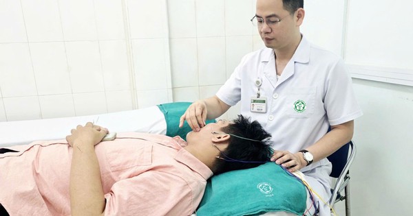 Nam sinh liệt mặt vì một thói quen nhiều người mắc