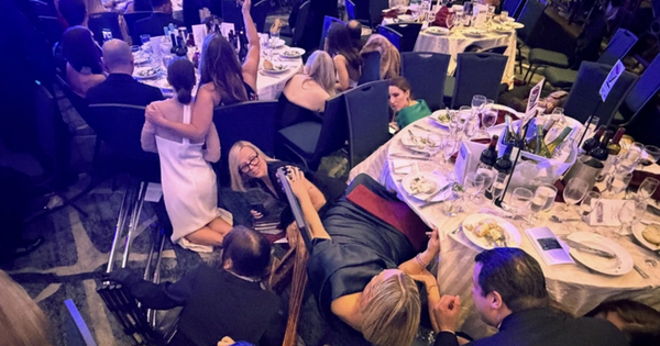 Vì sao sát thủ có thể mang súng, vượt qua 'mắt thần' của mật vụ Mỹ?