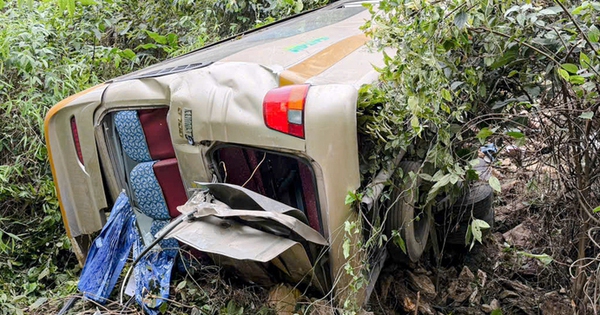 Cháy dữ dội tại một căn cứ không quân Anh, nơi cất giữ máy bay B-52 Mỹ