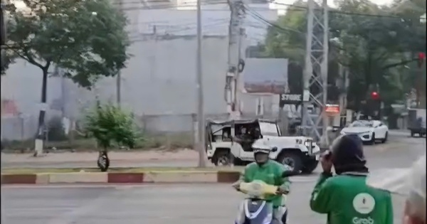 CLIP: Người đàn ông đang tại ngoại lái xe Jeep ngược chiều, đe dọa tài xế ở Đắk Lắk