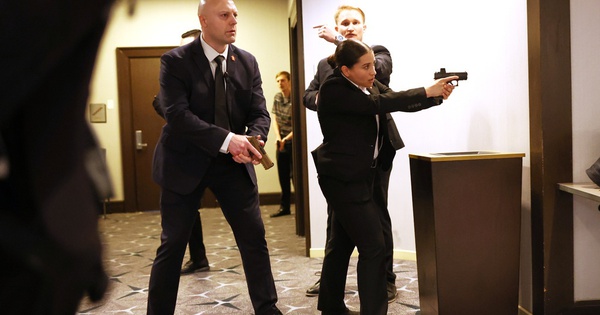 Nổ súng tiệc báo chí Nhà Trắng để lộ lỗ hổng 'hàng rào' an ninh bảo vệ ông Trump