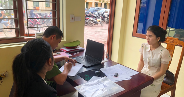 Người phụ nữ SN 1995 nhận 4 lần chuyển khoản gần 50 triệu đồng trong 8 tháng: Công an yêu cầu nữ kế toán SN 1991 lên làm việc