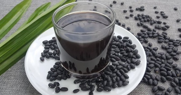 Trời nắng nóng, đậu đen bỗng thành “thần dược”: Hỗ trợ 4 bệnh mãn tính ai cũng nên biết