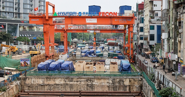 Phố vàng tê liệt vì lô cốt metro chậm tiến độ, nhà 2 mặt tiền không ai thuê