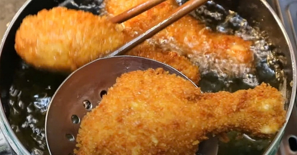 Cậu bé 14 tuổi rơi vào nguy kịch sau khi ăn liền lúc 6 chiếc đùi gà và vài miếng thịt lợn kho