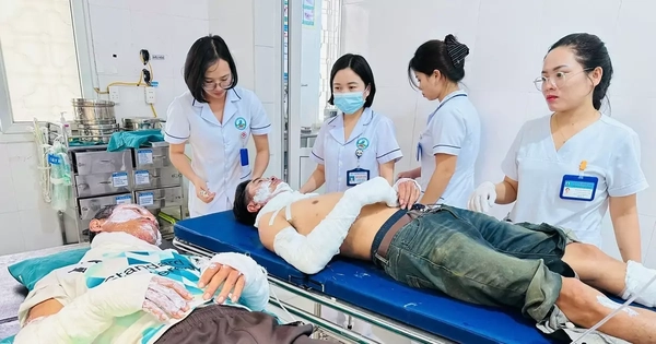 Hai người bị bỏng nặng khi dùng bình gas thui thịt chó