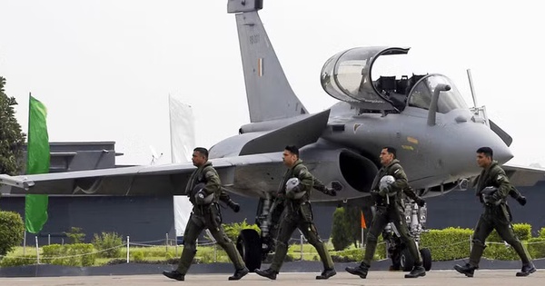 Ấn Độ sẽ hủy mua 114 tiêm kích Rafale do 'bất bình' với Pháp?
