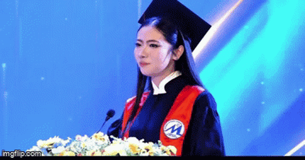 Cất tiếng hát ở lễ tốt nghiệp viral khắp mạng xã hội, cô gái lên tiếng nói lý do