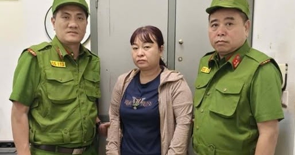 Bắt người phụ nữ bán rau ở chợ đầu mối Nguyễn Thu Hà SN 1980