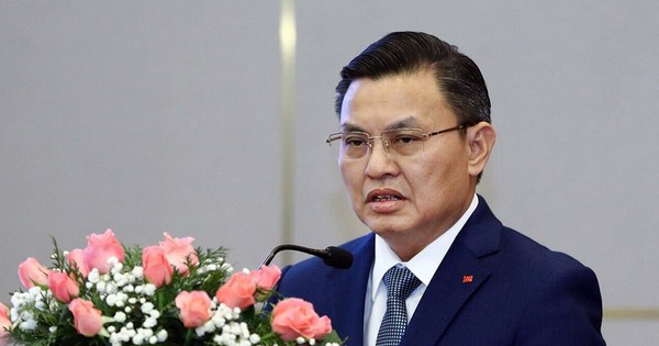 Cựu Cục trưởng Hoàng Văn Thức nhận 35 tỷ, 'cài cắm' giúp doanh nghiệp trúng thầu