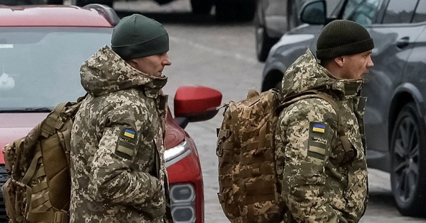 Người Ukraine bị Mỹ trục xuất được chuyển thẳng tới trung tâm huấn luyện: “Chưa kịp về thăm bố mẹ”