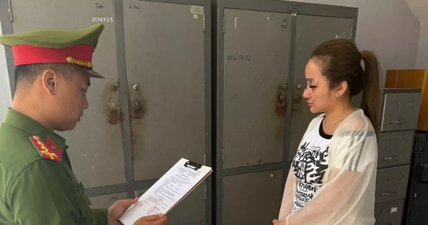 Dựng kịch bị bắt để hù dọa 'đồng phạm' chuyển tiền 'chạy án'