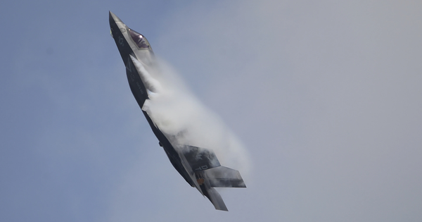 Iran tuyên bố bắn hạ F-35 Mỹ trên không phận; 