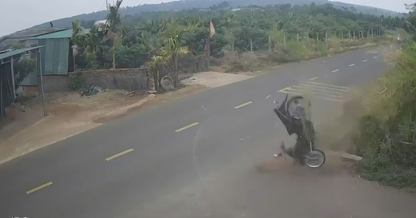 Vụ khởi tố cựu thiếu tá CSGT: Xe gắn máy của nam sinh đôn dung tích gấp hơn 3 lần