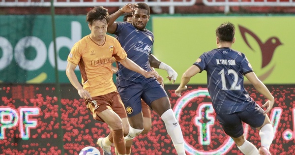 Cuộc đua trụ hạng V.League: HAGL và Thanh Hóa đừng chủ quan