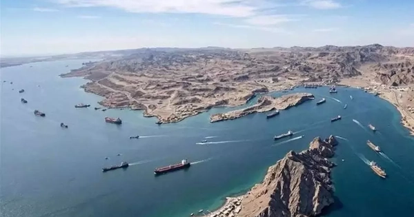 Iran có thể 'khóa chặt' eo biển Hormuz trong thời gian dài