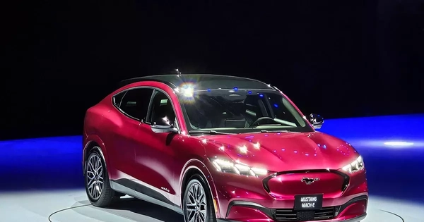 Xe điện đầu tiên của Ford tại Việt Nam giảm giá gần 1 tỷ đồng