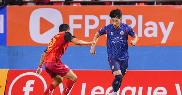 Đình Bắc ghi bàn thắng “dễ nhất sự nghiệp”, báo tin vui cho HLV Kim Sang-sik