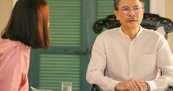 3 năm sau ly hôn, bố chồng cũ bất ngờ tìm đến dúi cho tôi 30 triệu, nửa tháng sau nhận tin ông mất, tôi mới hiểu lý do