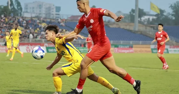 Viettel FC thoát thua trong ngày SLNA nhận 2 thẻ đỏ