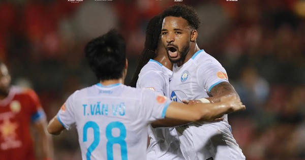 Xuân Son lập công giúp Nam Định thắng đẹp chủ nhà Hà Tĩnh