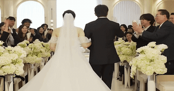 2 diễn viên ly hôn sau đúng 1 ngày tổ chức đám cưới rình rang