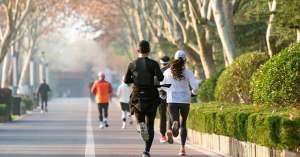 Người đàn ông 40 tuổi suy thận sau khi tập thể dục buổi sáng: 3 sai lầm đừng nên mắc phải