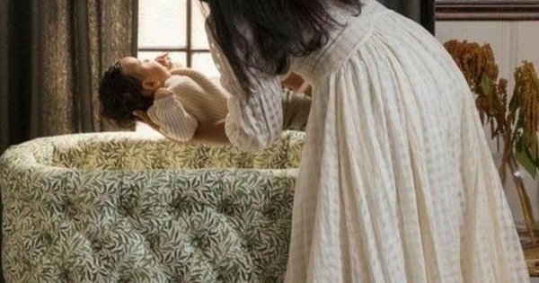 Gia đình chồng tôi nhiều đời không có con gái, tôi sinh con đầu là bé trai, họ vẫn vui, nhưng không quá ồn ào