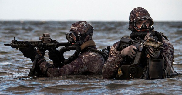 SEAL Team 6: Đơn vị đặc nhiệm tuyệt mật giải cứu phi công Mỹ trên đất Iran