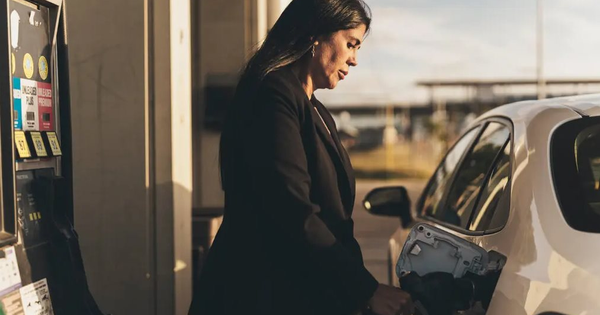 Chạy 14 tiếng/ngày chỉ để bù lỗ: Sự thật tàn khốc của các tài xế xe ôm, taxi công nghệ khi các nền tảng quyết giữ thị phần bằng giá rẻ