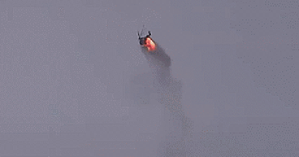 VIDEO: Trực thăng Mỹ trúng tên lửa trong vụ giải cứu phi công ở Iran