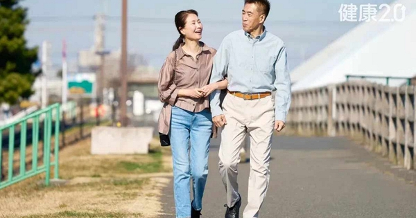 Người phụ nữ 62 tuổi đi 10.000 bước mỗi ngày, cuối cùng “hỏng” đầu gối! Chuyên gia chỉ ra sự thật khiến càng đi càng mất cơ