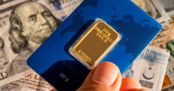 Giá vàng giảm mạnh nhất gần 13 năm, nhiều NHTW rục rịch đi bán, chuyên gia cảnh báo: Nhà đầu tư không nên làm theo, vì sao?