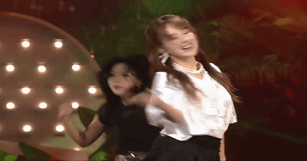 “Nữ thần quân đội” đẹp tới mức khiến hàng triệu binh lính phát cuồng, nhan sắc gần 20 năm trước cứ ngỡ như mới hôm qua