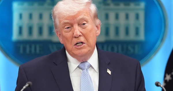 Ông Donald Trump họp báo, nói về chiến dịch giải cứu 