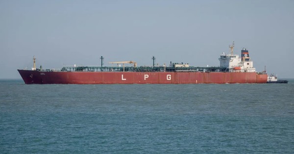 Nền kinh tế 4.000 tỷ USD lần đầu mua dầu, khí đốt Iran sau 7 năm – 1 mũi tên trúng 2 đích nhưng vẫn phải ‘nhìn mặt Mỹ nói chuyện’