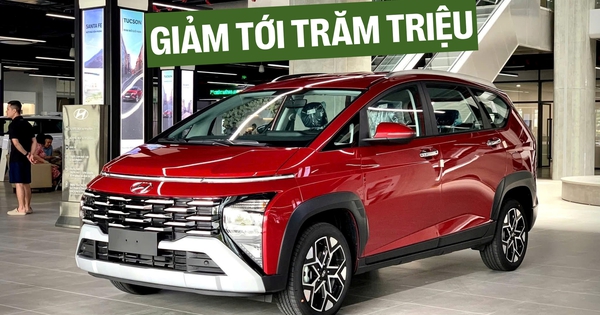 Hàng loạt MPV đua giảm giá, có mẫu ưu đãi tới cả trăm triệu, lăn bánh chỉ như giá niêm yết