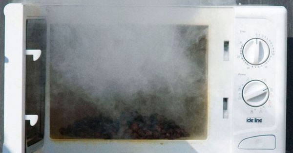 Cảnh báo đặc biệt đến các gia đình đang dùng lò vi sóng