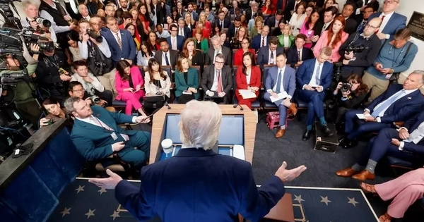 Tổng thống Mỹ tận dụng chiến dịch giải cứu sĩ quan F-15 để tái định hình cuộc chiến ở Iran