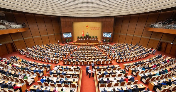 15.30' Trực tiếp: Chánh án Tòa án nhân dân tối cao tuyên thệ và phát biểu nhậm chức