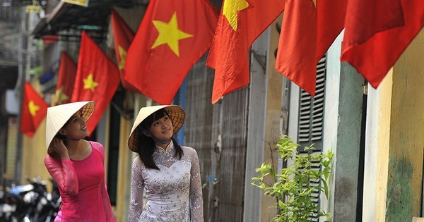 Lấy ý kiến trên mạng xã hội để xem xét hoán đổi lịch nghỉ lễ dịp 30/4 và 1/5