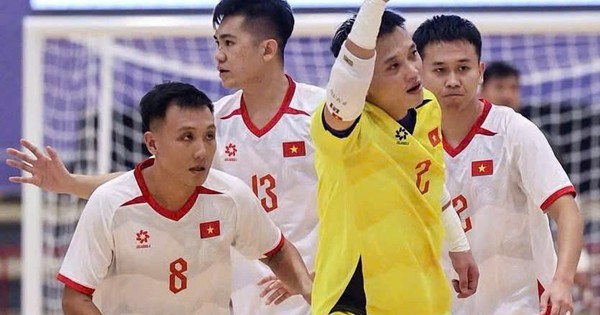 Đại thắng 7-1, tuyển Việt Nam chắc suất vào bán kết giải Đông Nam Á