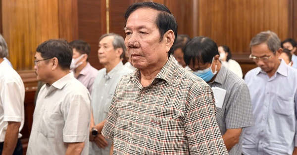 Vụ ‘đất vàng’ Bến Vân Đồn: Cựu lãnh đạo nhận hối lộ 300.000 USD rồi đi mua ô tô