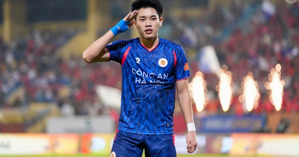 Vừa “mở tài khoản” bàn thắng, Đình Bắc nhận ngay nhiệm vụ đặc biệt từ HLV Kim Sang-sik?