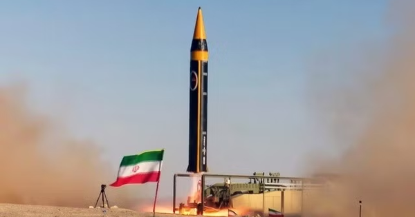 Mỹ đổ quân trên bộ, Iran cảnh cáo tấn công vượt khỏi Trung Đông