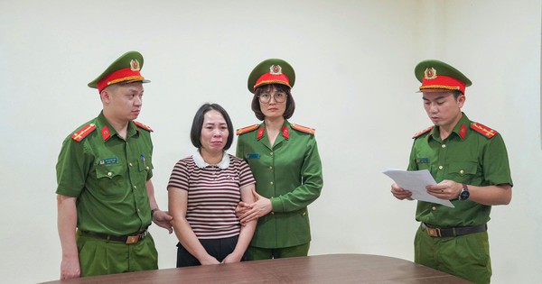 Chân dung Hiệu trưởng Trần Thu Đông và kế toán Hoàng Thị Xuân Hòa vừa bị bắt giam, khám xét khẩn cấp