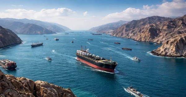 Iran 'đóng cửa' eo biển Hormuz chưa đầy 24 giờ sau thỏa thuận ngừng bắn